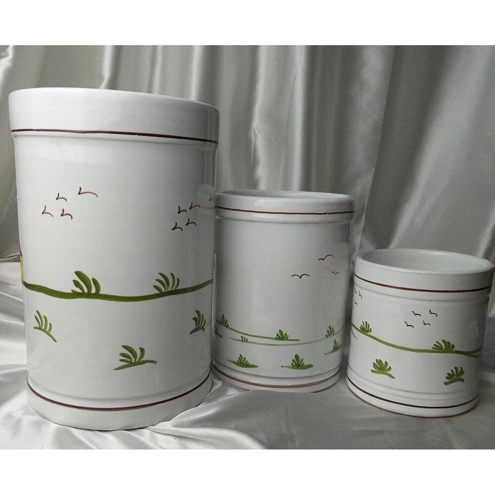 VINTAGE ARS DERUTA HAND PAINTED MADE IN ITALY CANISTER SET OF 3